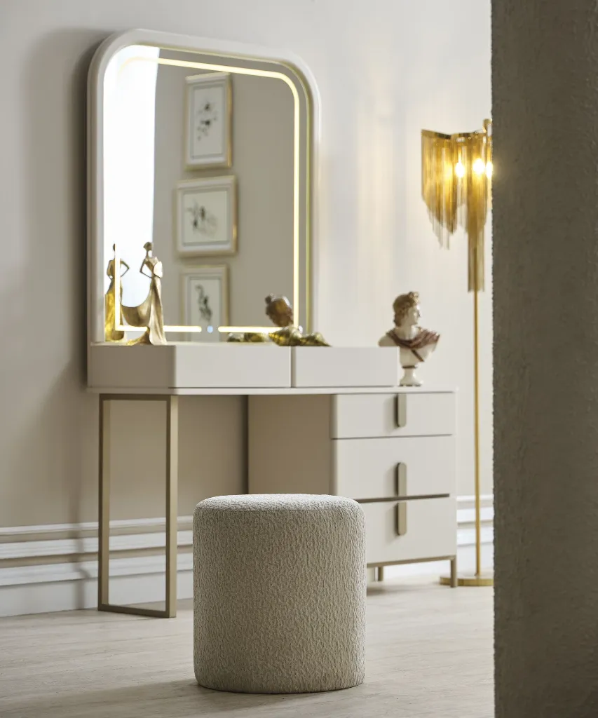 Untitled Catalog1065.webp